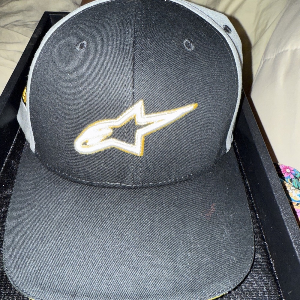 AlpinestarPopper Black  Cap -4 locations of embroidery checkered Undervisor 3978